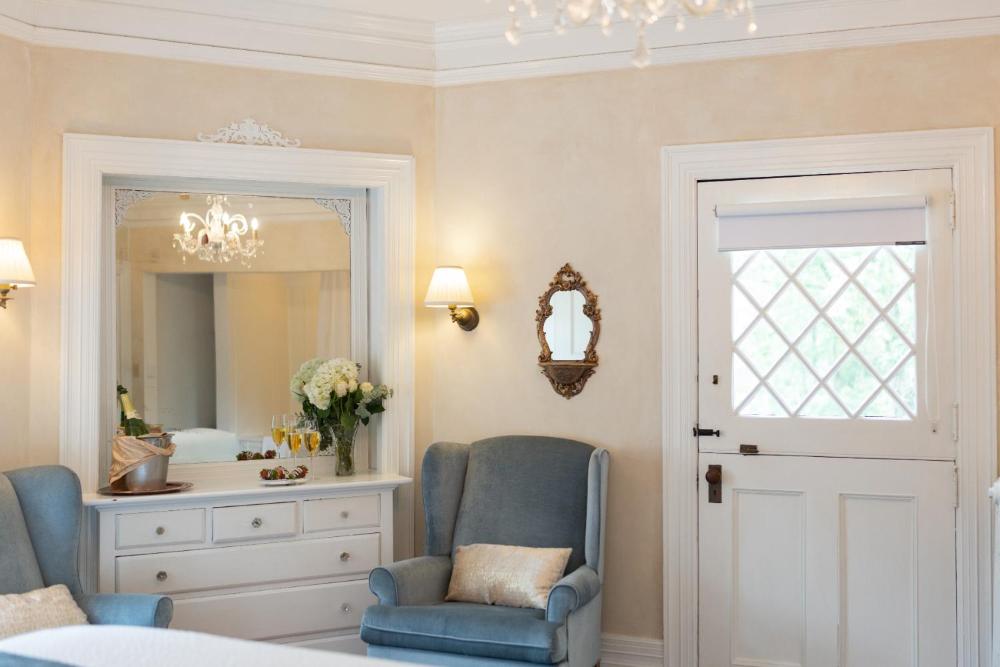 Queen Suite interior